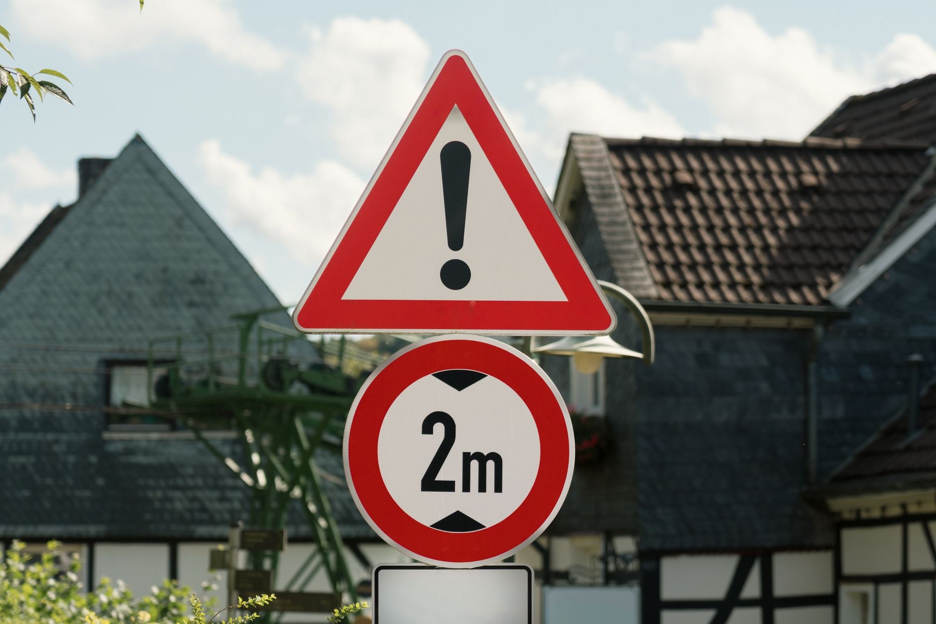Panneau de limitation symbolisant les contraintes d'un placement